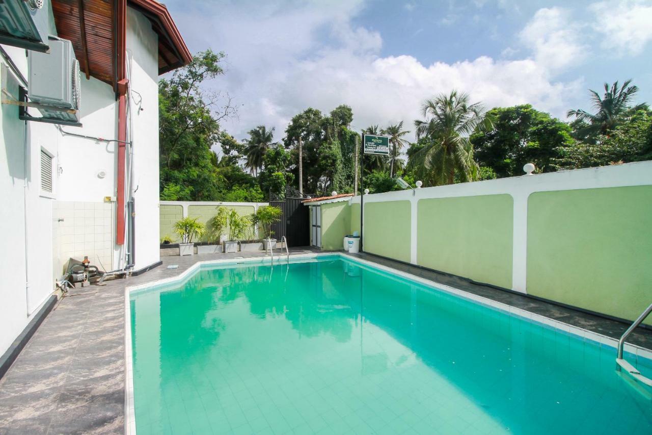 Oyo 270 Pavana Resort Negombo Exterior photo
