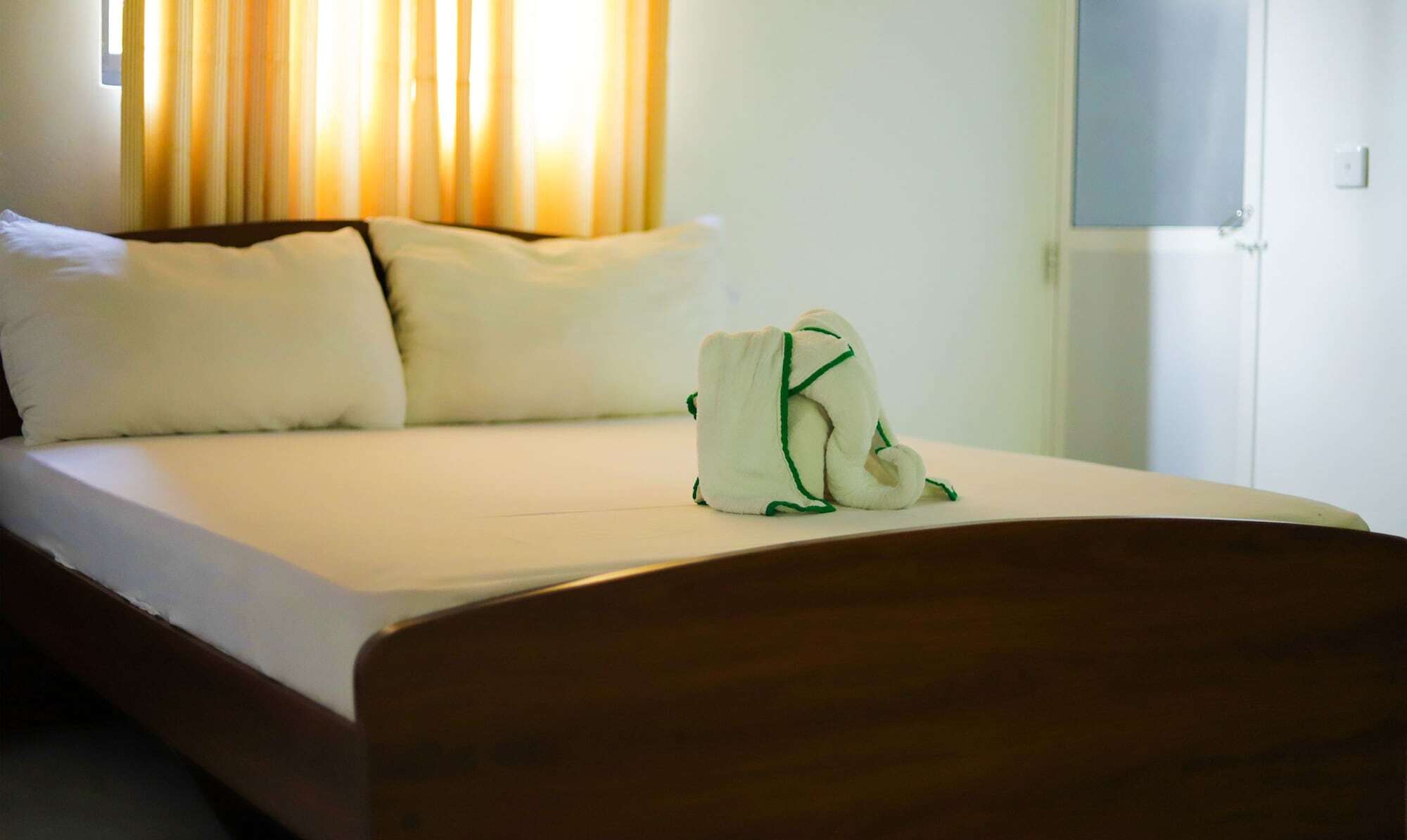 Oyo 270 Pavana Resort Negombo Exterior photo
